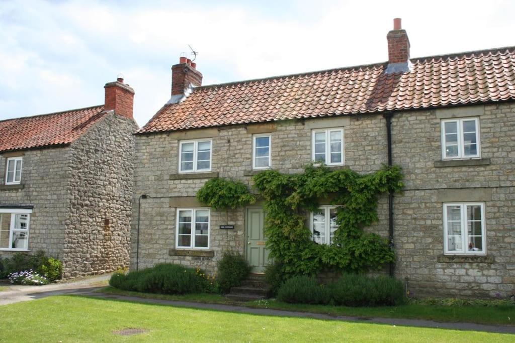 Pretty Yorkshire Stone Cottage Harome Exteriör bild